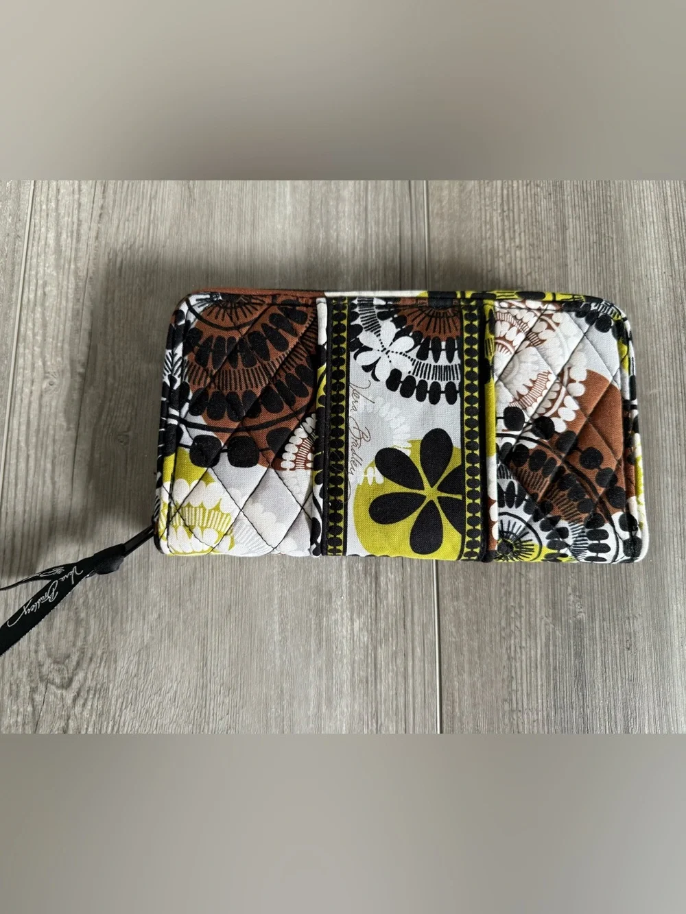 Vera Bradley Cocoa Moss Large Zip Wallet NWOT